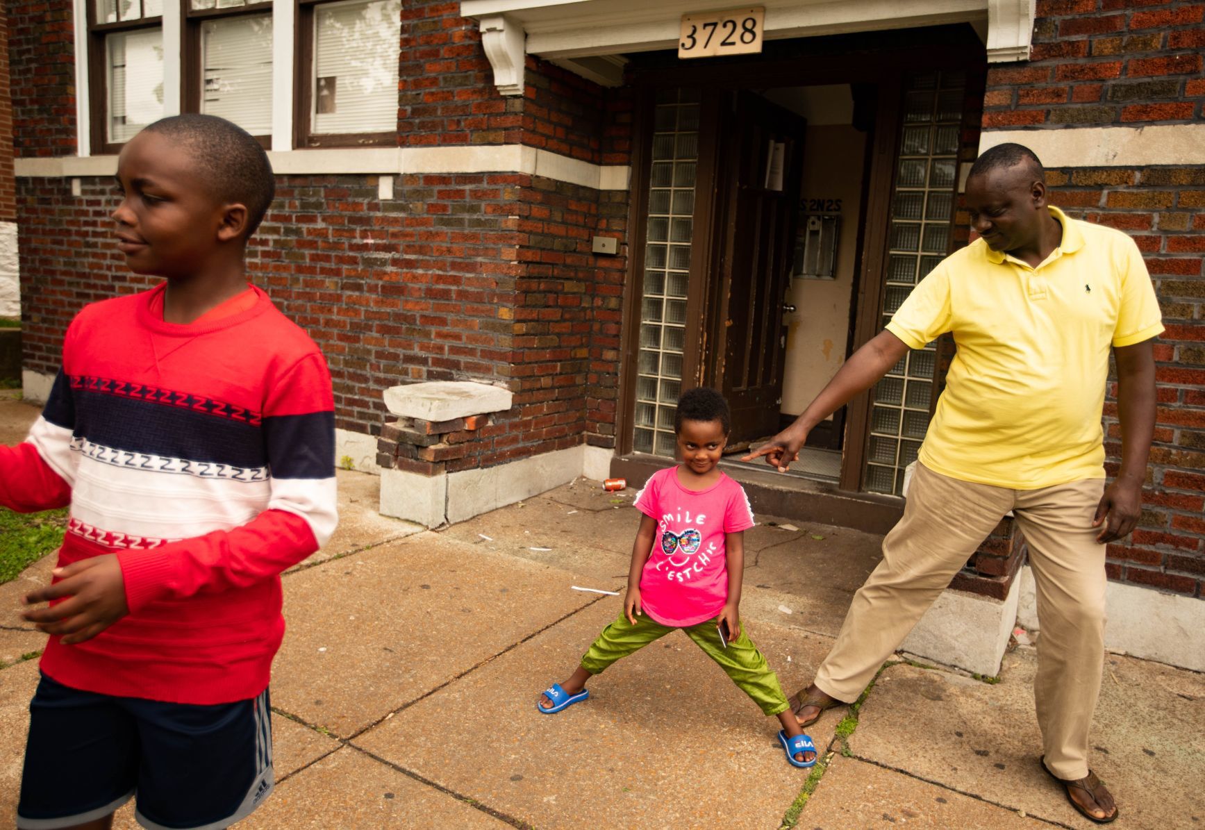 Refugee family arrives in St. Louis admist the pandemic